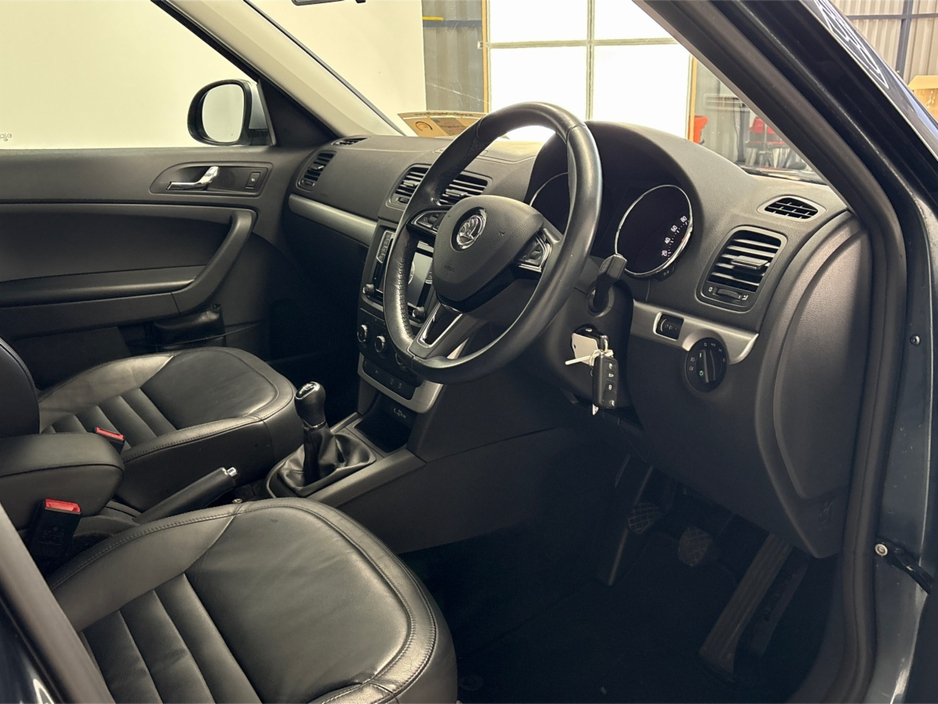 2016 Skoda Yeti OUTDOOR 2.0 TDI**TOUCHSCREEN BLUETOOTH MEDIA**MULTIFUNCTIONAL STEERING WHEEL**HEATED LEATHER SEATS**CRUISE CONTROL**PARKING SENSORS**AIR CONDTIONING**ELECTRIC WINDOWS **ISOFIX**FINANCE AVAILABLE** €11,995