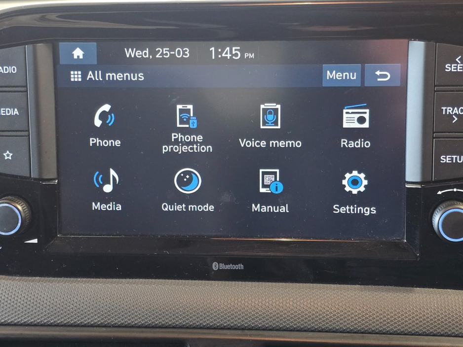 2023 Hyundai i10 - image 13