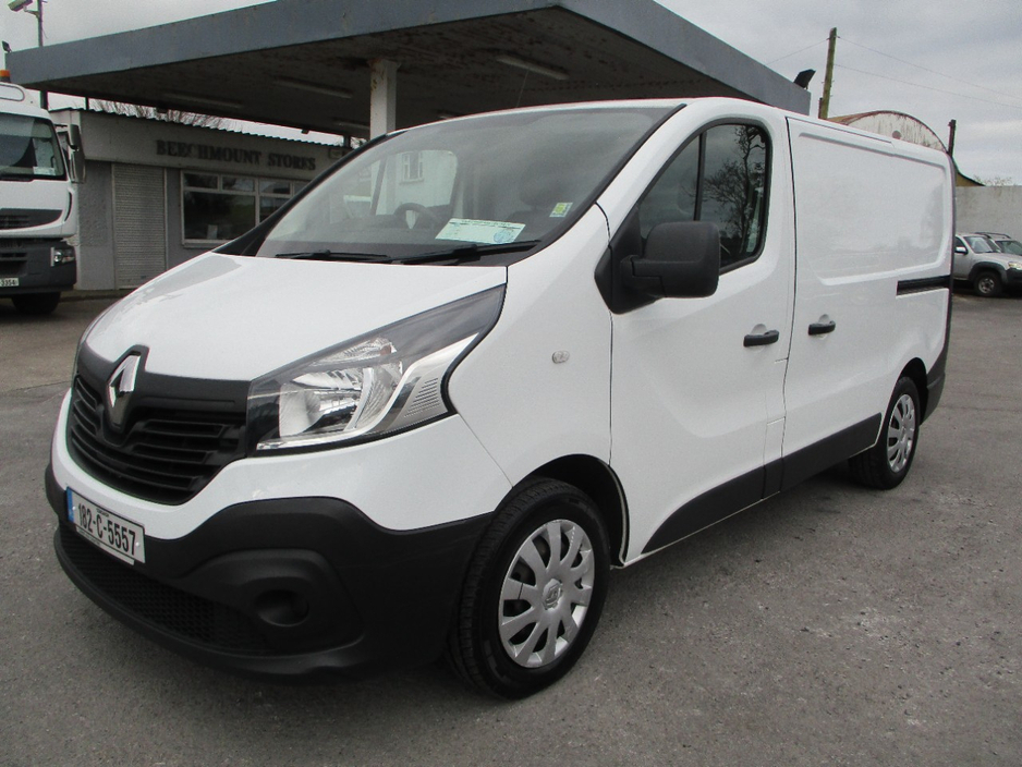 2018 Renault Trafic - image 3