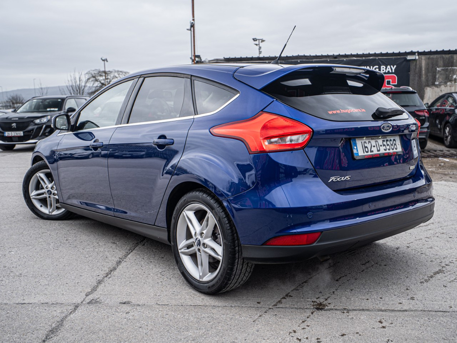 2016 Ford Focus - image 3