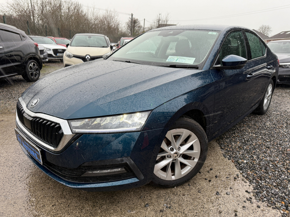 2024 Skoda Octavia - image 2