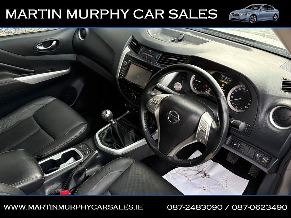 2016 Nissan Navara - image 10