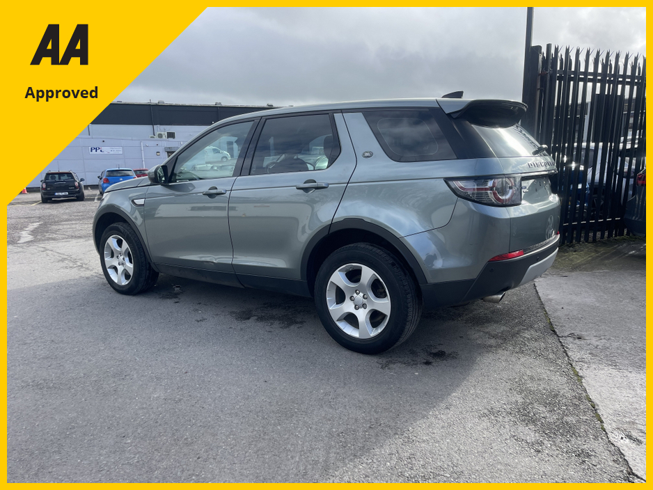 2017 Land Rover Discovery Sport - image 16