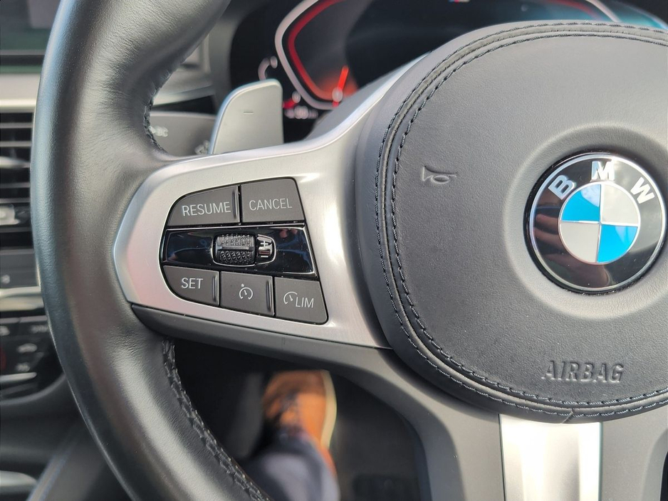 2021 BMW 5 Series - image 16