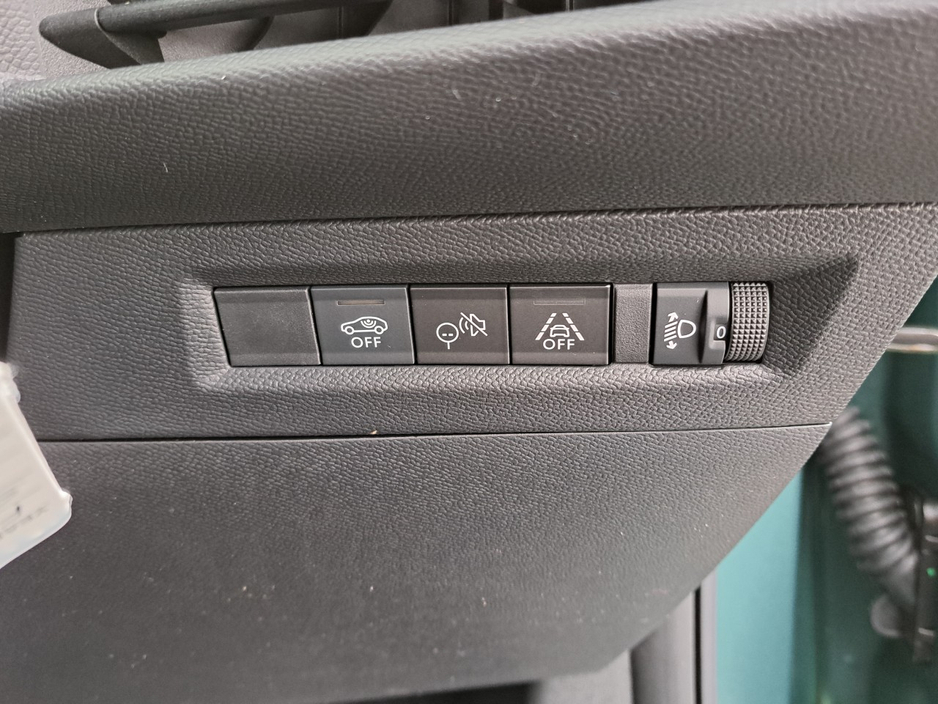 2026 Opel Frontera - image 31