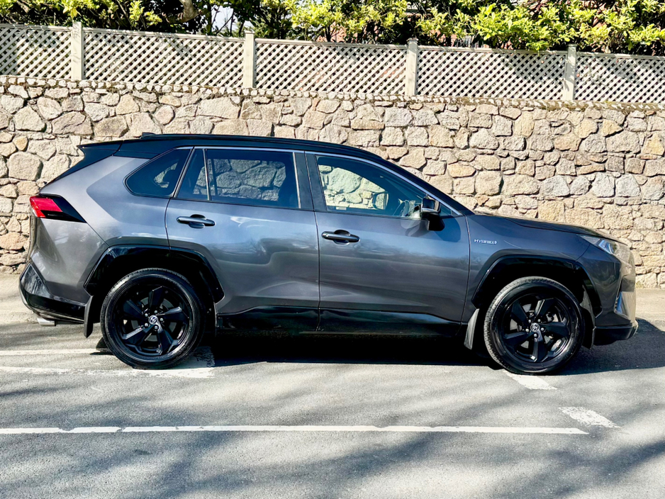 2021 Toyota Rav4 - image 4