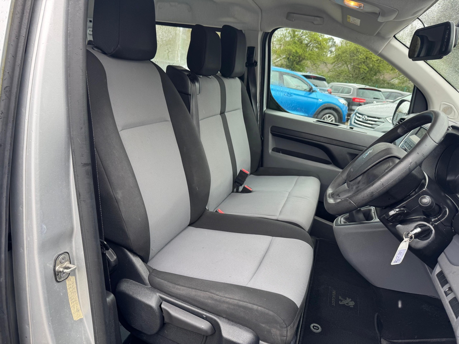 2019 Peugeot Expert - image 16