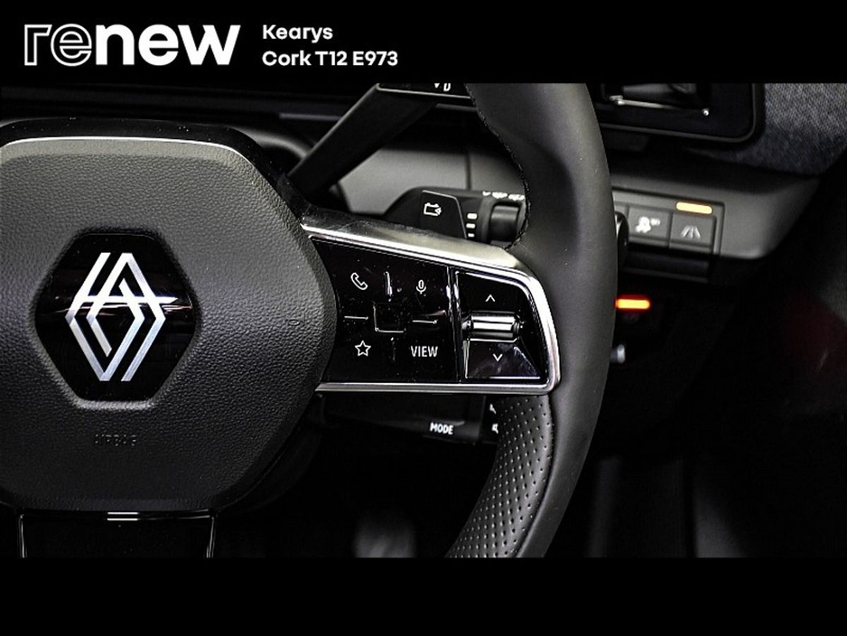 2023 Renault Megane E-Tech - image 18