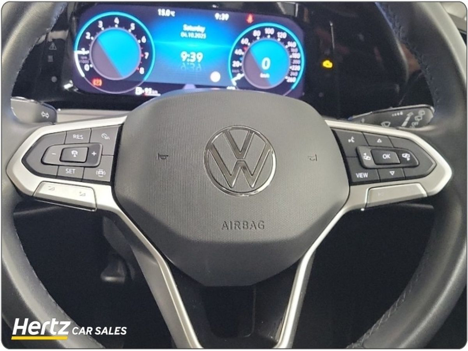 2024 Volkswagen Golf LIFE 110HP Petrol Manual €24,995
