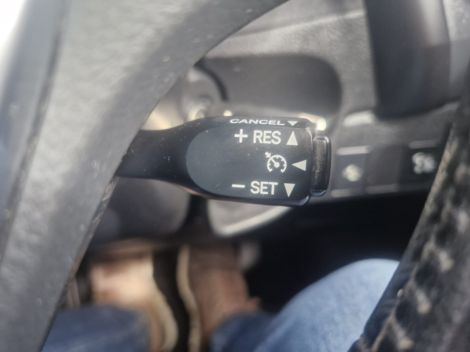 2017 Toyota Corolla - image 10