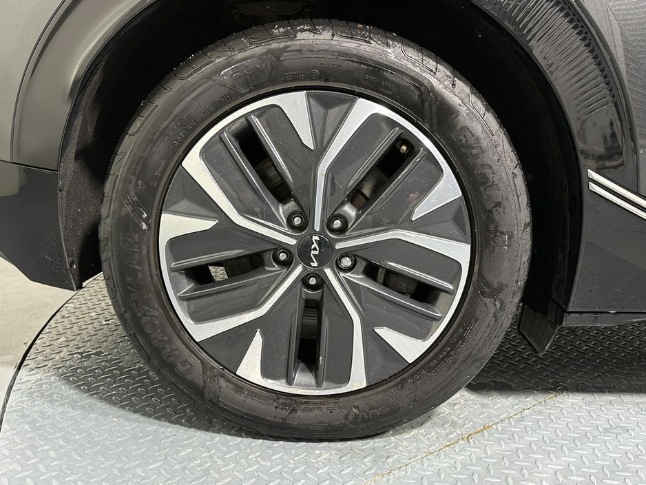 2022 Kia EV6 Air 77.4 KW/H Battery 500 KMS Range €28,800