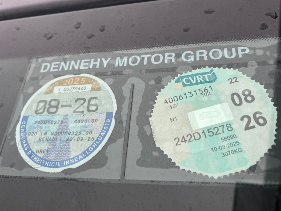 2024 Renault Trafic - image 8