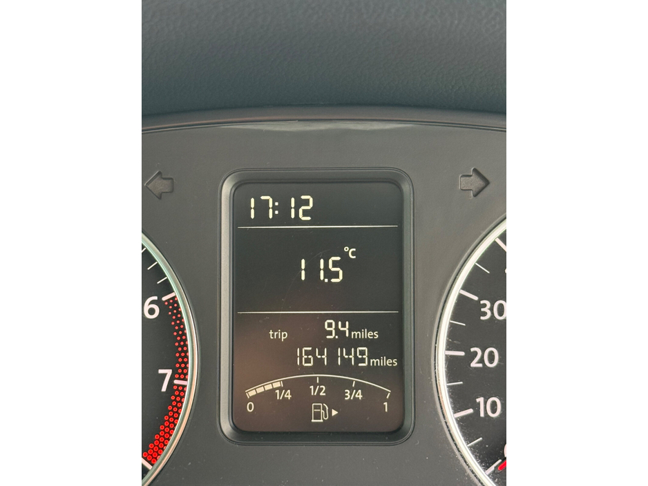 2012 Volkswagen Polo - image 12