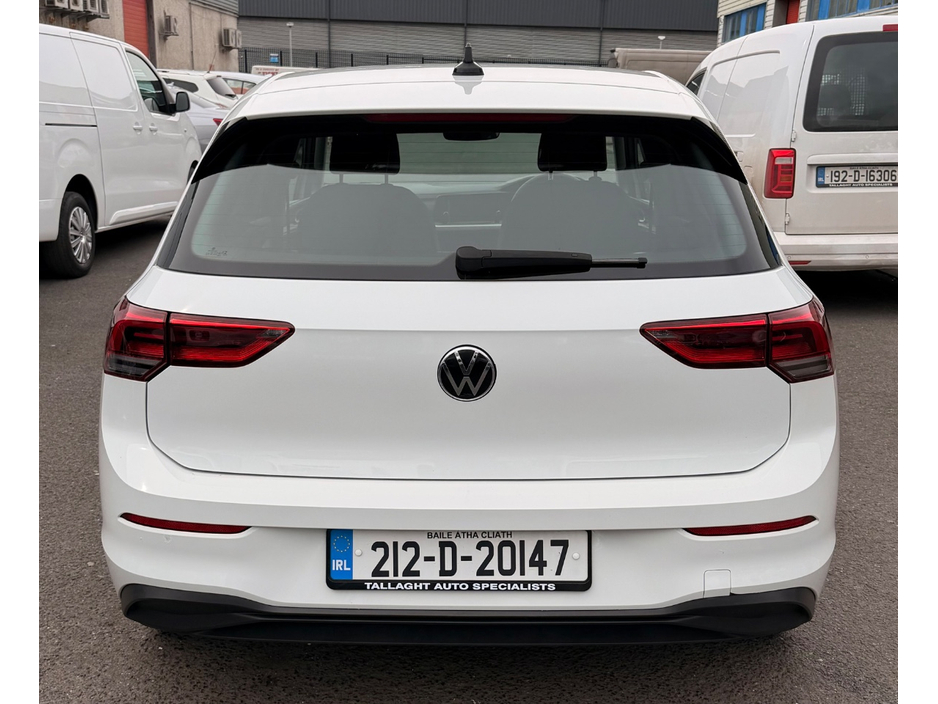 2021 Volkswagen Golf - image 6