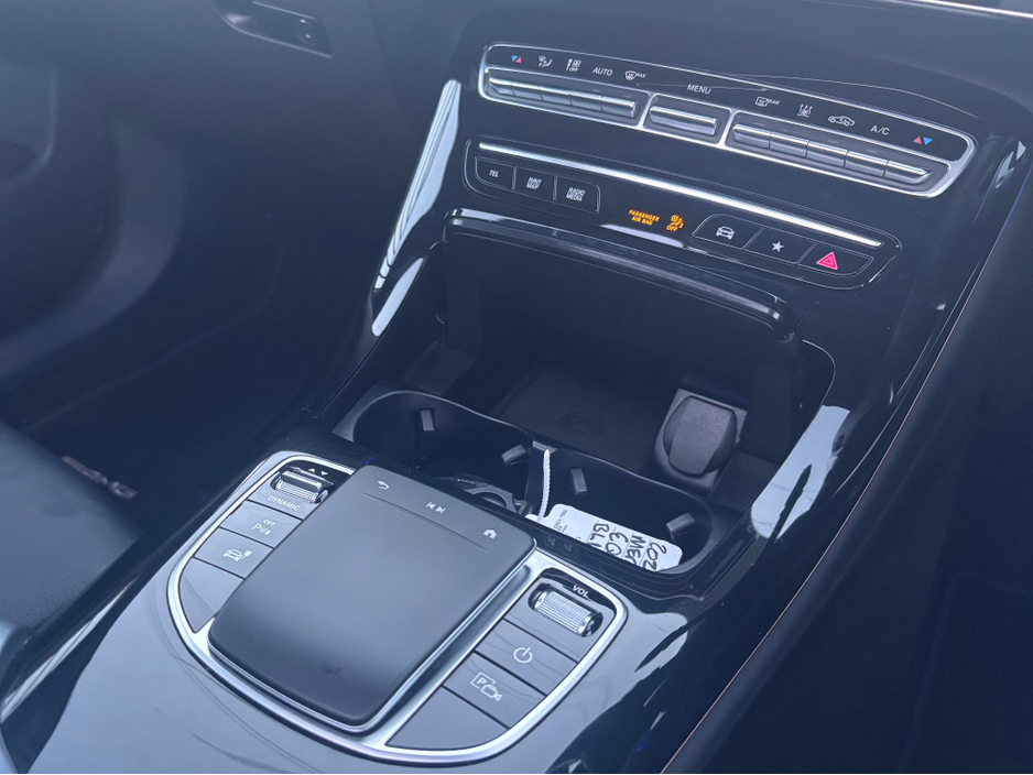 2021 Mercedes-Benz EQC - image 11