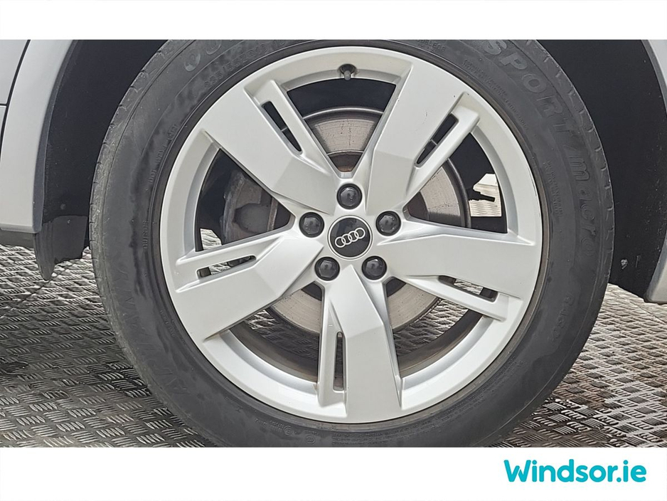 2022 Audi Q5 Q5 S Line 50 Tfsi E Quattro €42,995