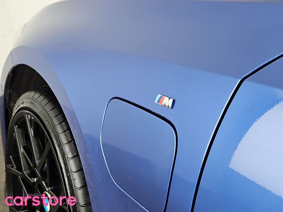 2019 BMW 3 Series - image 16