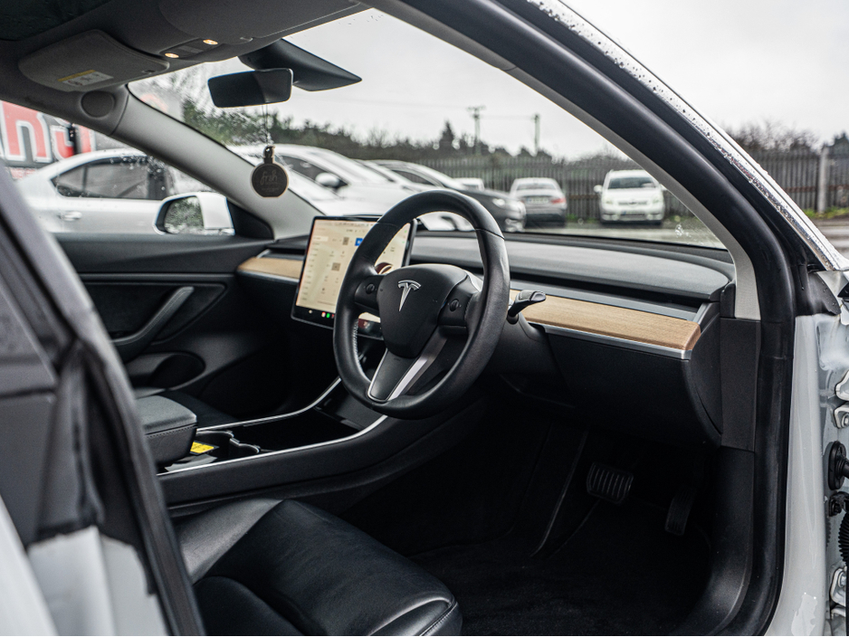 2019 Tesla Model 3 192 Tesla Model 3/New NCT/Irish/1yr warranty €19,888