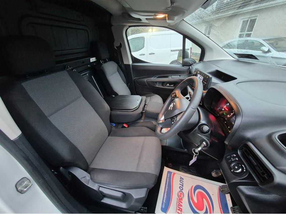 2022 Opel Combo Low mileage! €12,450