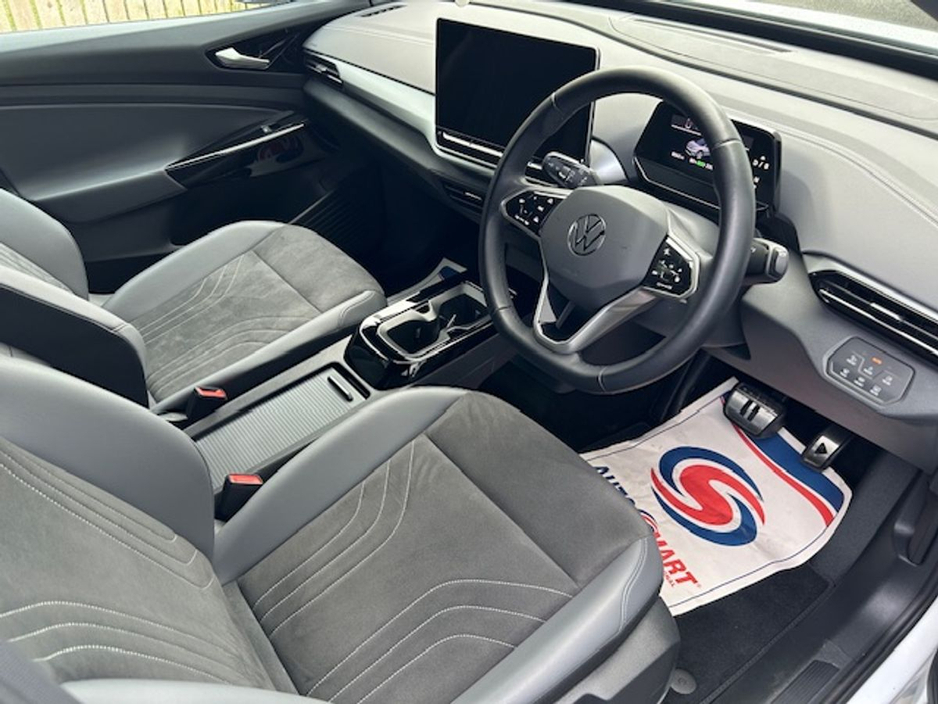 2025 Volkswagen ID.4 - image 11