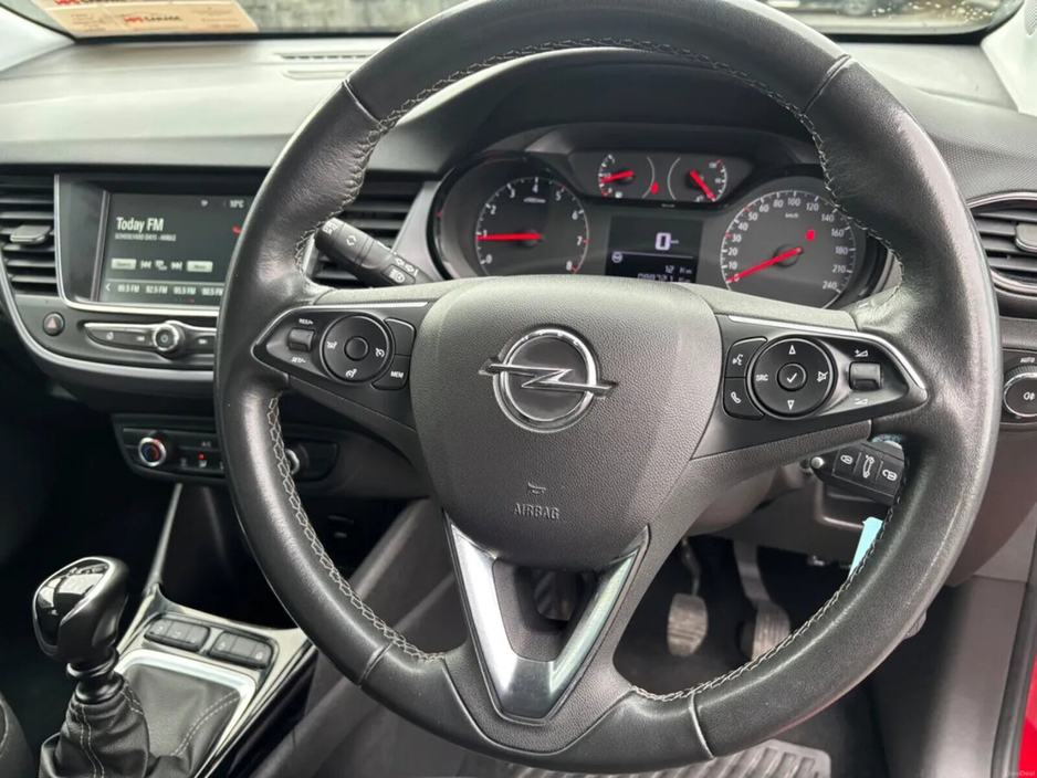 2023 Opel Crossland - image 15