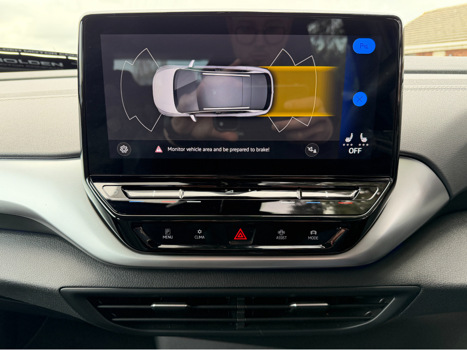 2023 Volkswagen ID.4 - image 18