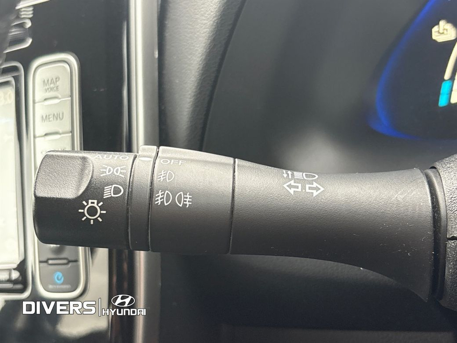 2017 Nissan Leaf - image 18