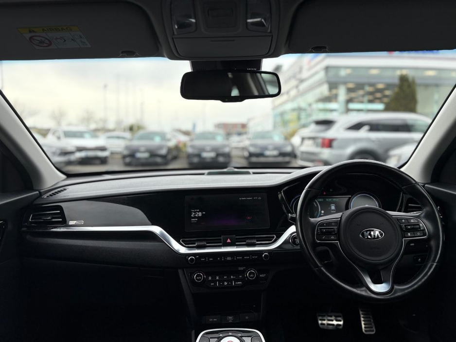 2020 Kia Niro - image 6