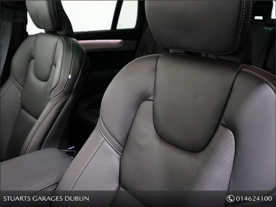 2025 Volvo XC90 - image 17