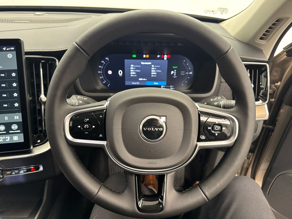 2026 Volvo XC90 - image 14