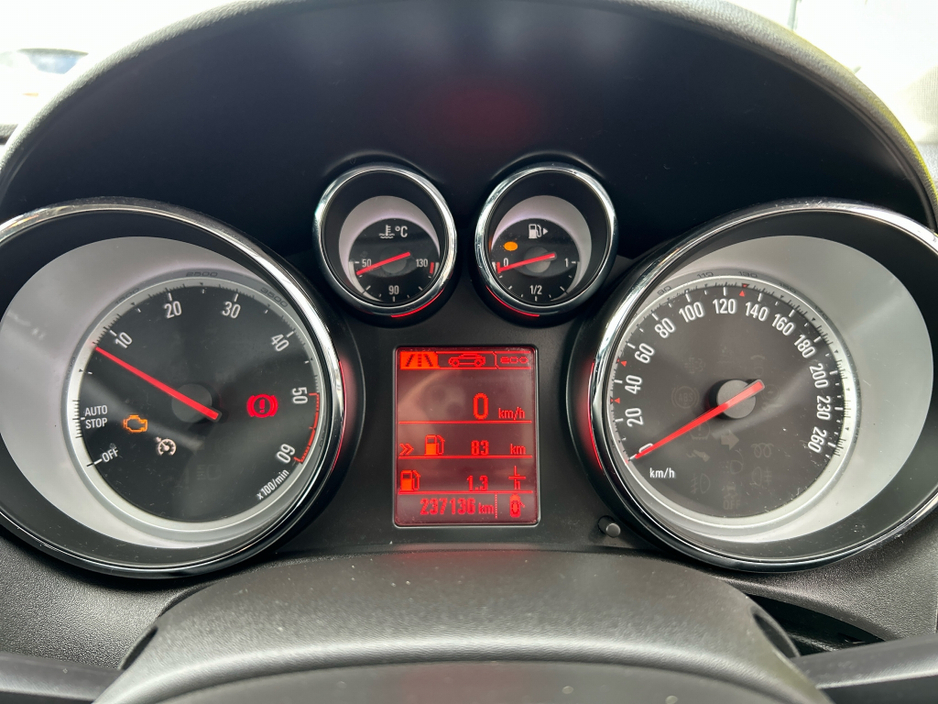 2017 Opel Astra - image 7