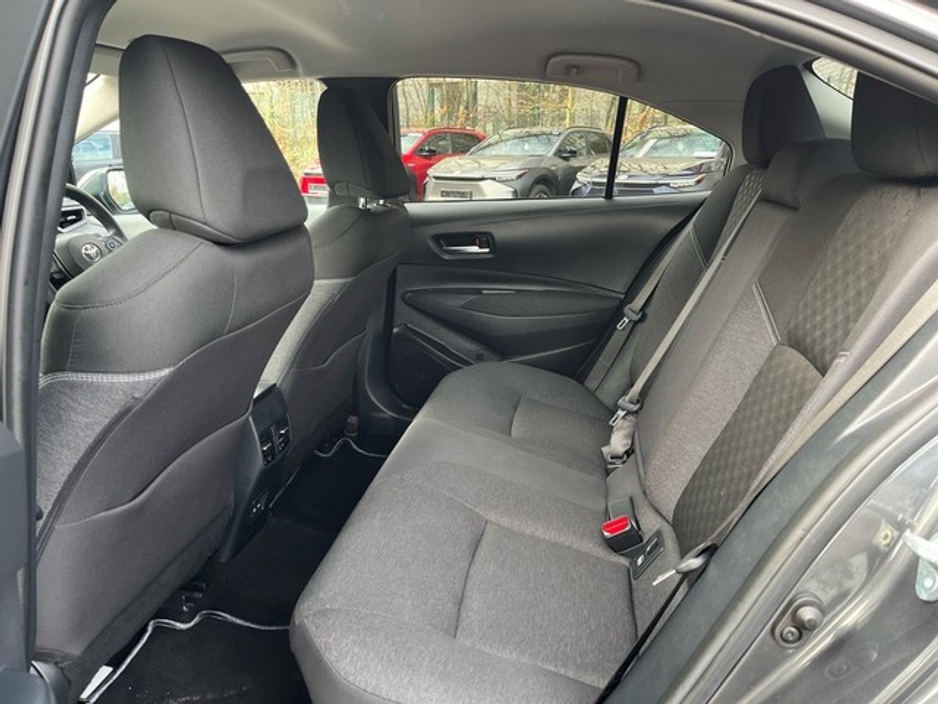 2023 Toyota Corolla - image 7