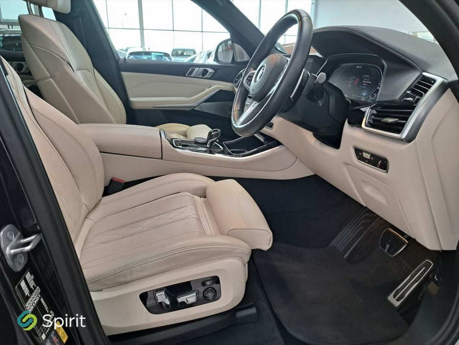 2022 BMW X5 - image 21