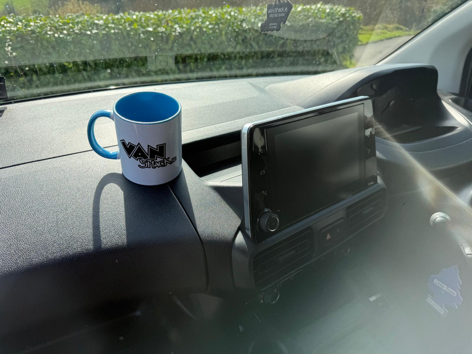 2019 Peugeot Partner - image 14