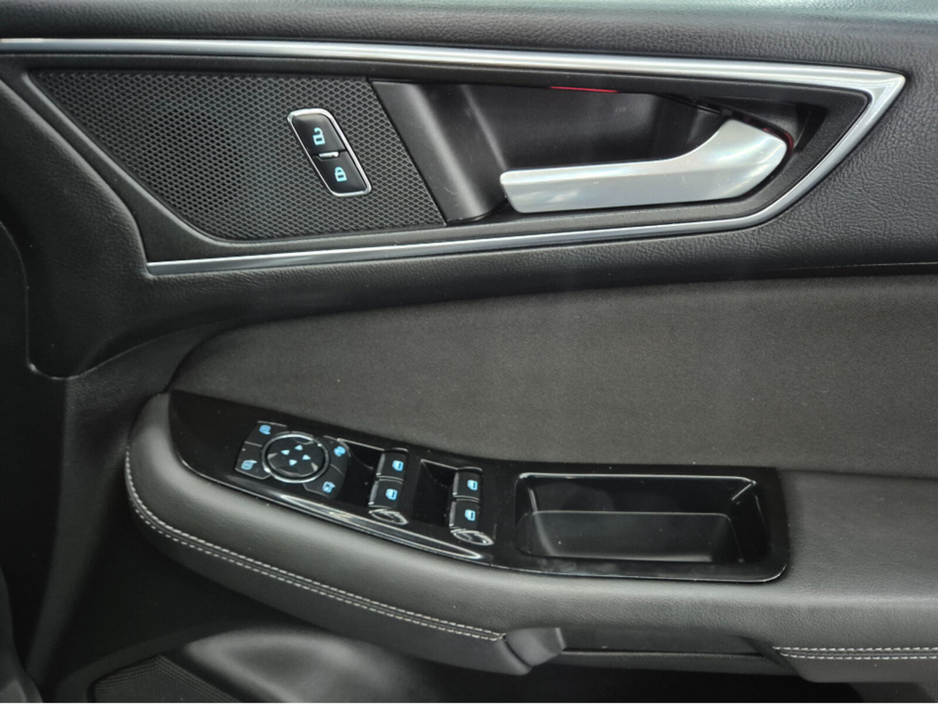 2017 Ford S-Max - image 17