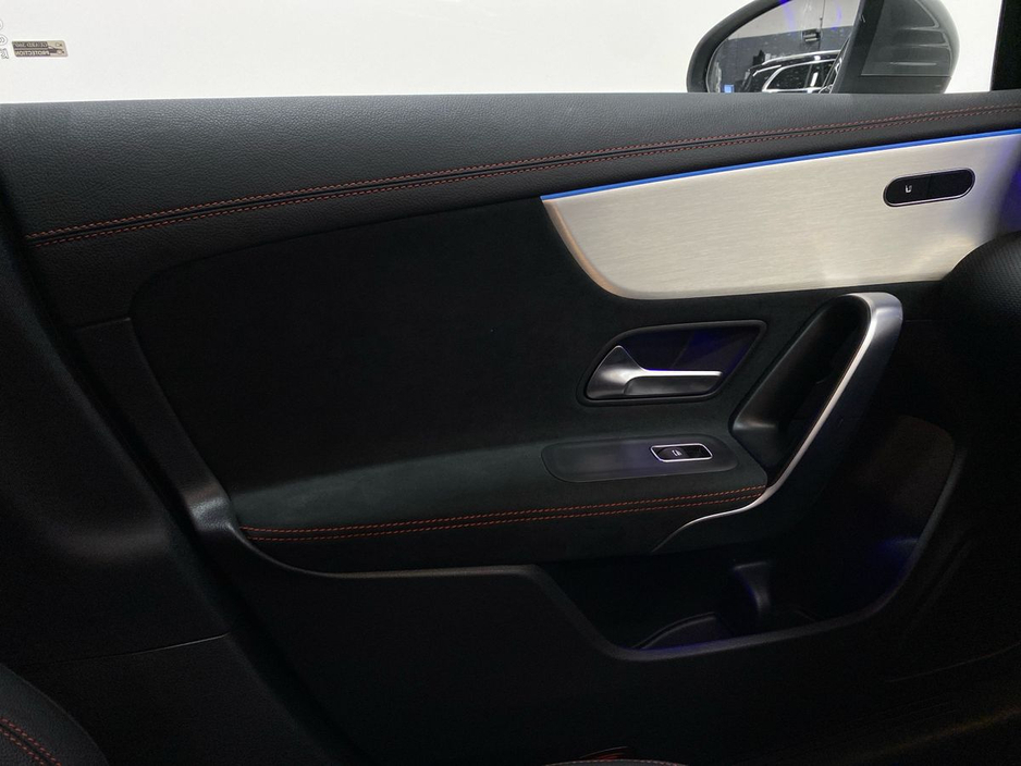 2025 Mercedes-Benz CLA Class - image 13