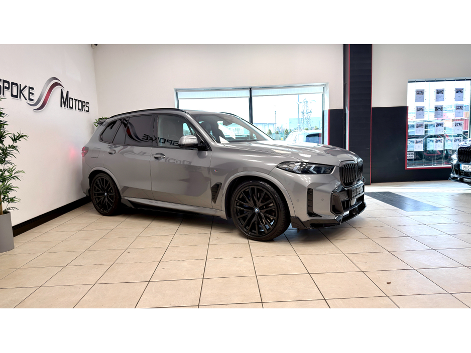 2024 BMW X5 - image 23