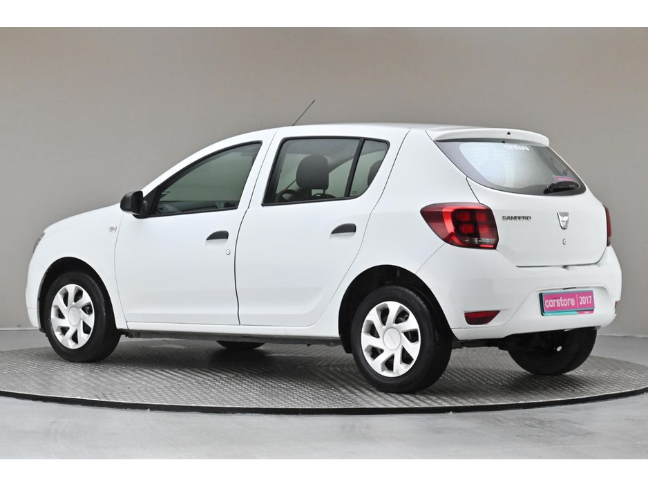 2017 Dacia Sandero - image 7
