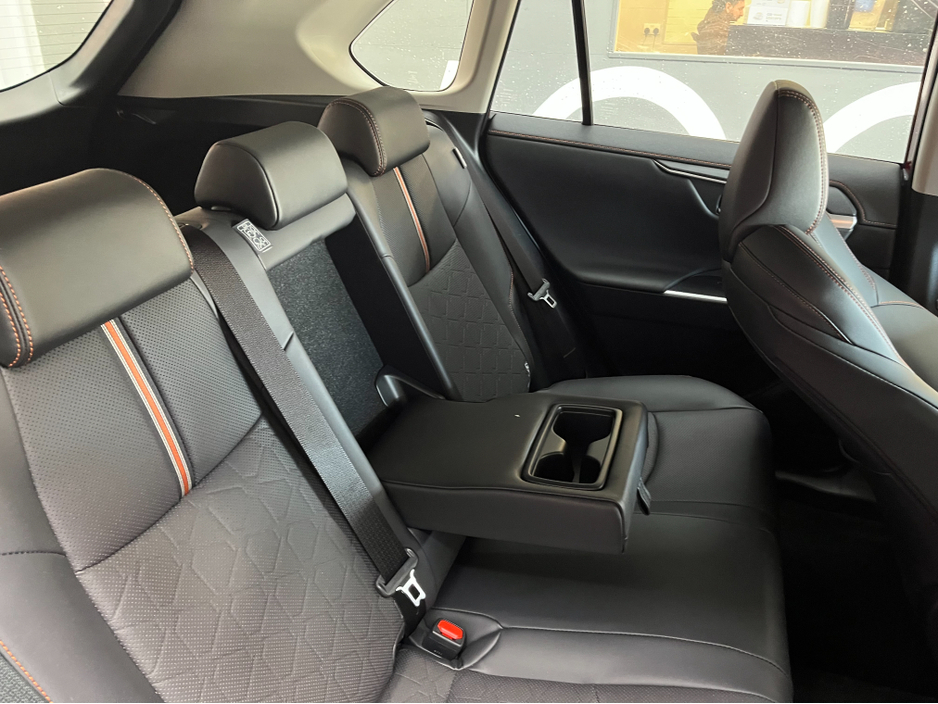 2025 Toyota Rav4 - image 16