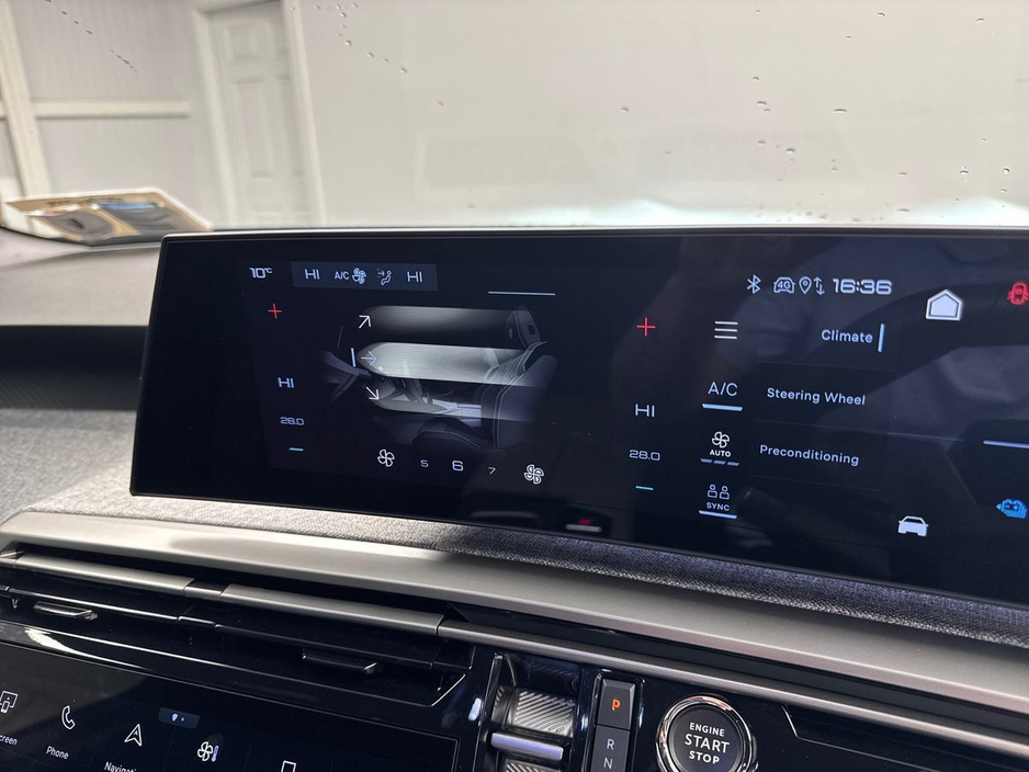 2025 Peugeot 3008 - image 16