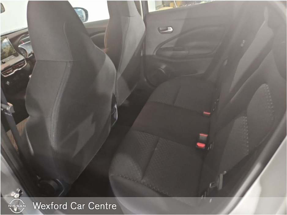 2025 Nissan Juke 1.0T PET 2WD SV