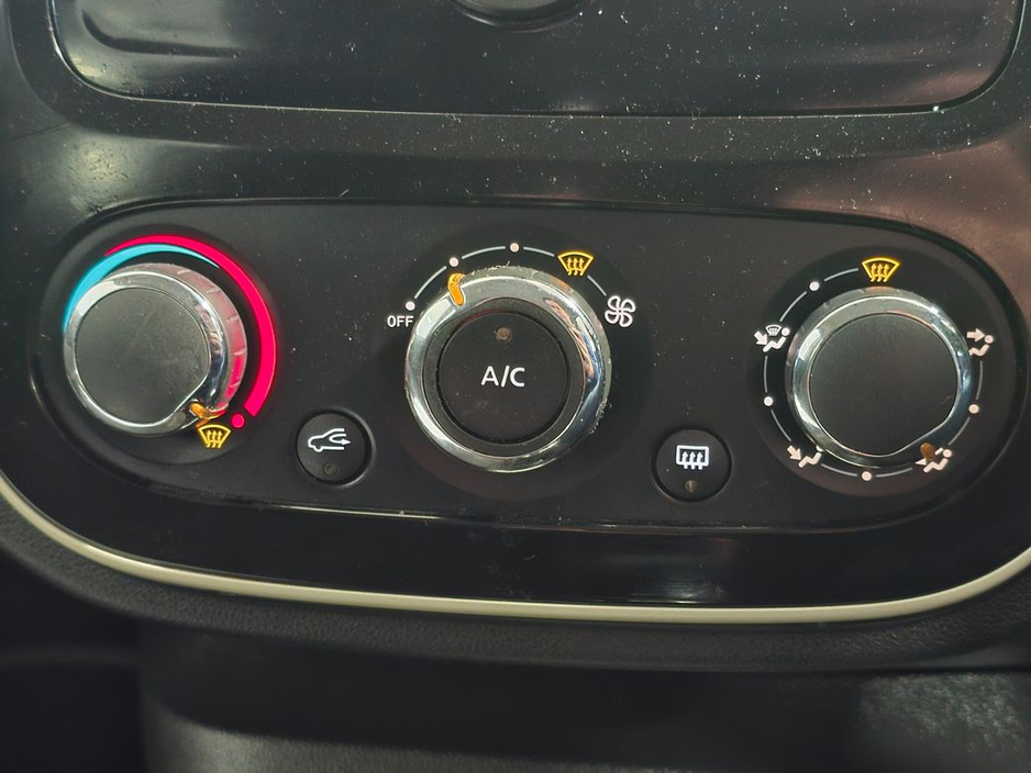 2019 Renault Captur - image 12