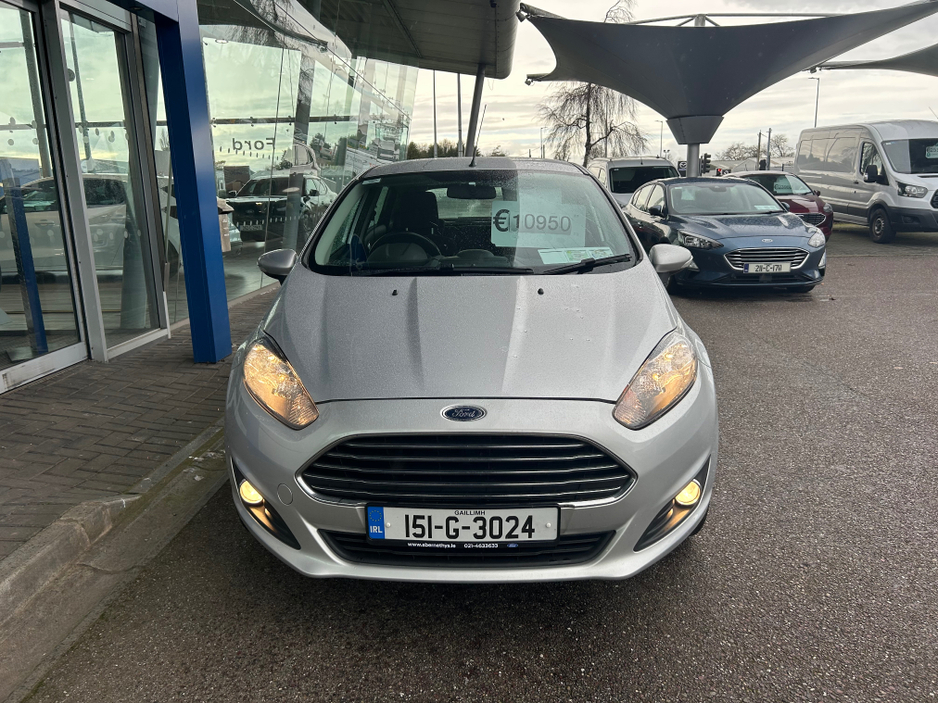 2015 Ford Fiesta - image 5