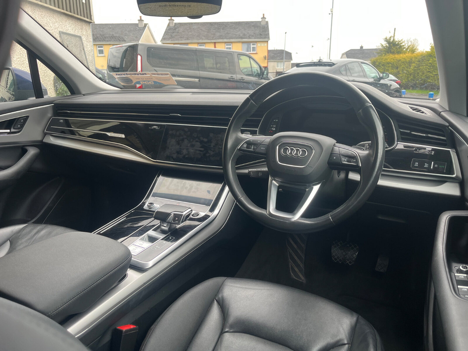 2022 Audi Q7 - image 16