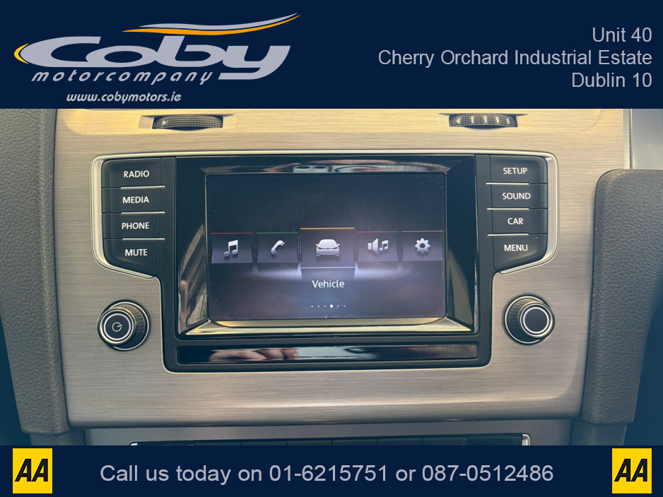 2013 Volkswagen Golf - image 25