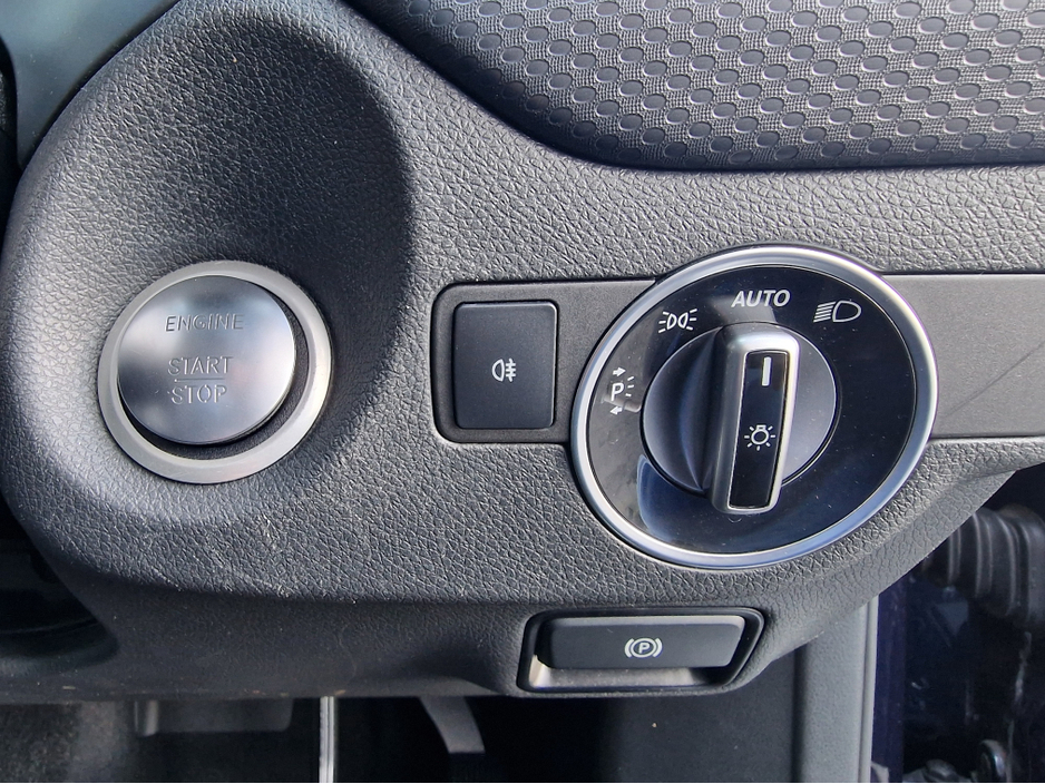 2018 Mercedes-Benz A Class - image 21