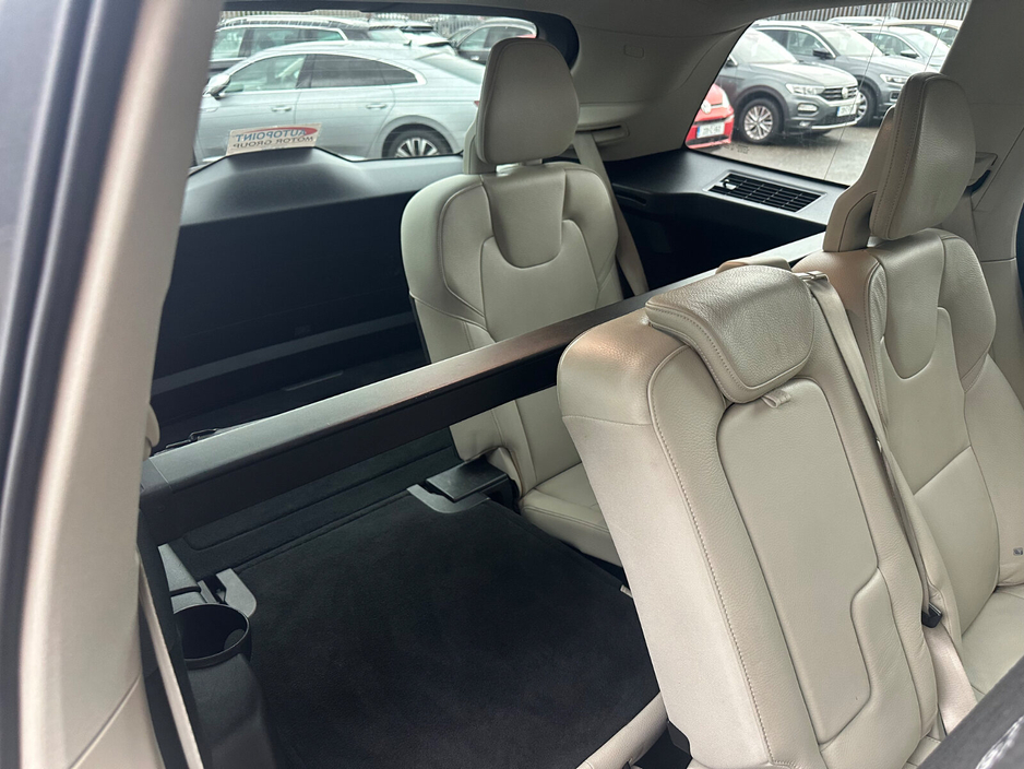 2017 Volvo XC90 D5 (235hp) AWD Momentum Geartronic