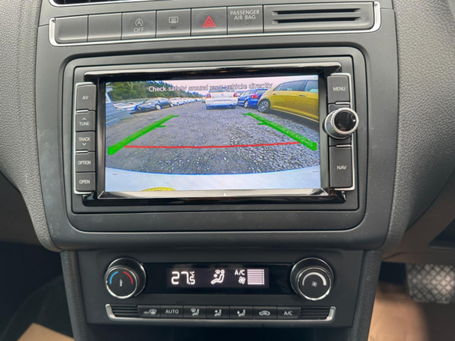 2017 Volkswagen Polo - image 18