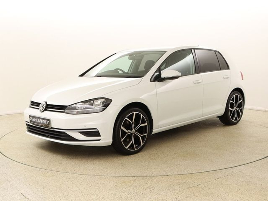 2017 Volkswagen Golf - image 3