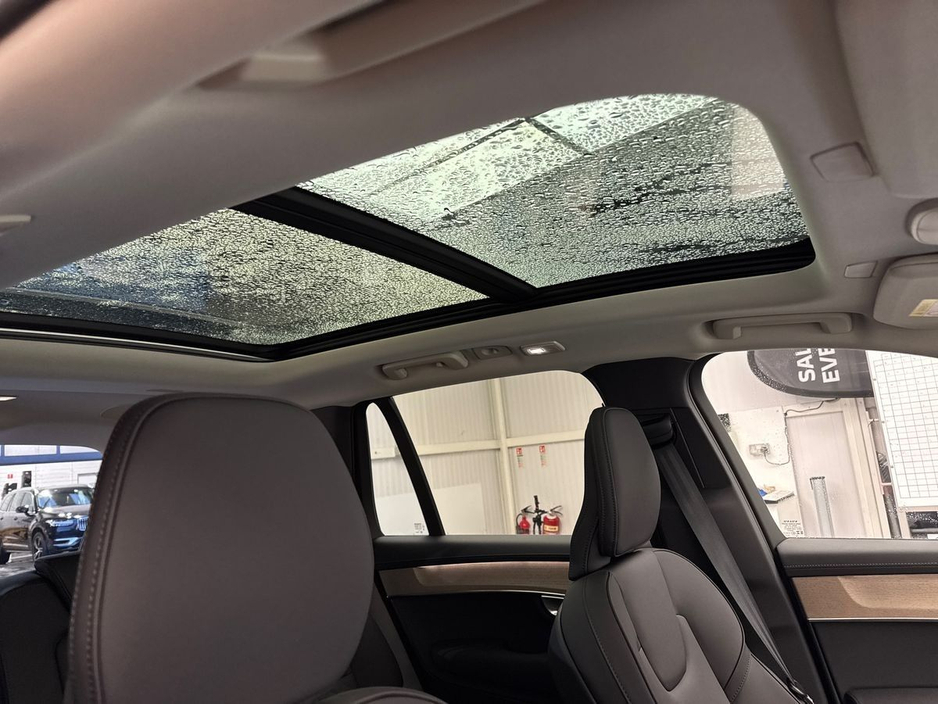 2026 Volvo XC90 - image 22